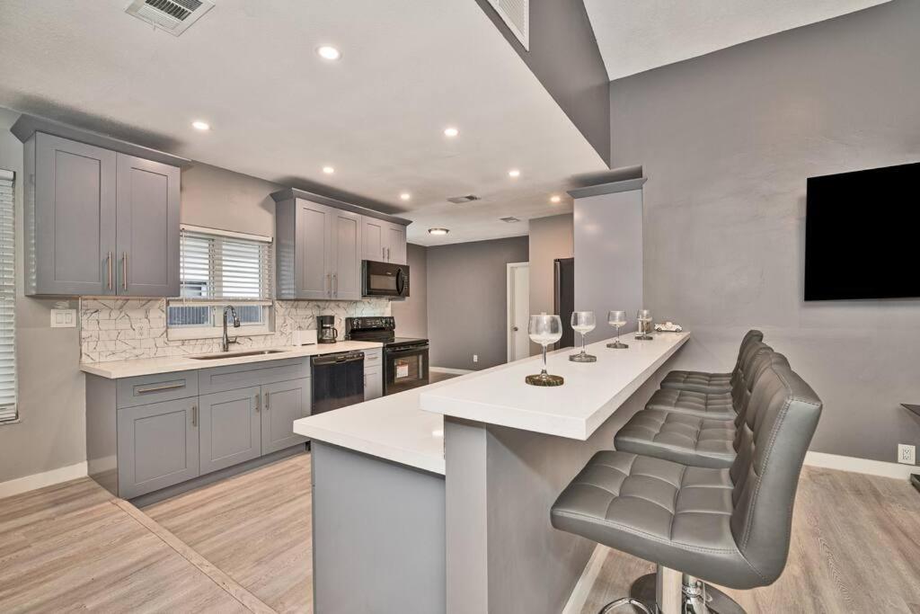 Spacious 4 Bedrooms, 2 Bathroom House With Pool Miramar Buitenkant foto
