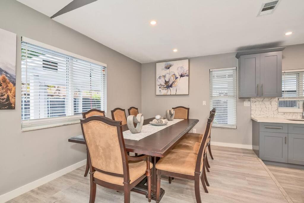 Spacious 4 Bedrooms, 2 Bathroom House With Pool Miramar Buitenkant foto